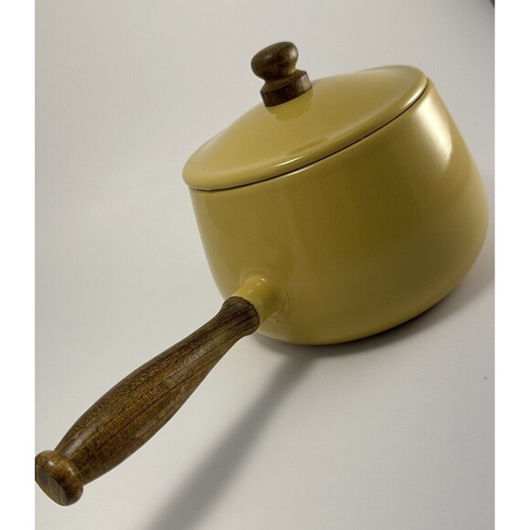 Vintage Fondue Pan Pot Sauce Golden Yellow w/Lid Wood Handle MCM Retro - Picture 4 of 9